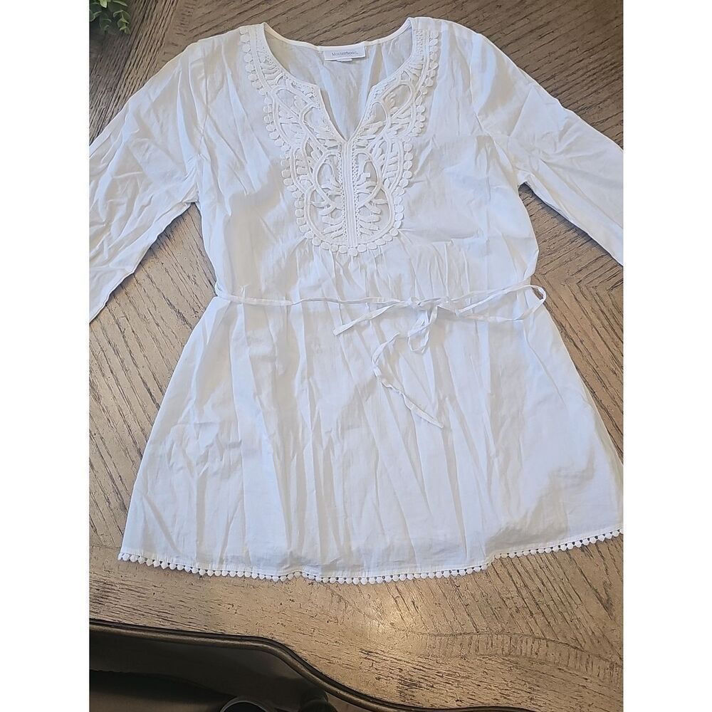 Motherhood Maternity White Embroidered V-Neck Top Size M
